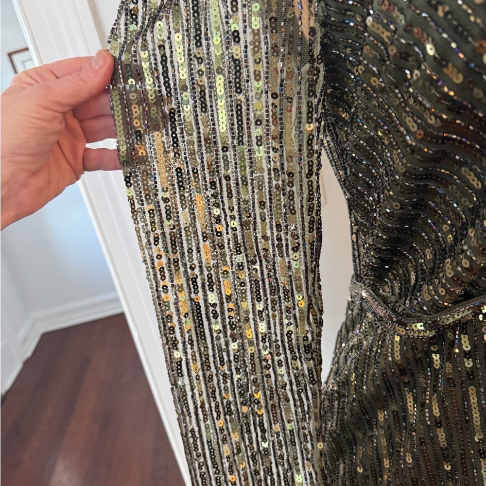 Mac Duggal Sequin & Mesh Metallic Mini Dress 14 L XL Deep V Plunge Long Sleeve - Picture 3 of 13